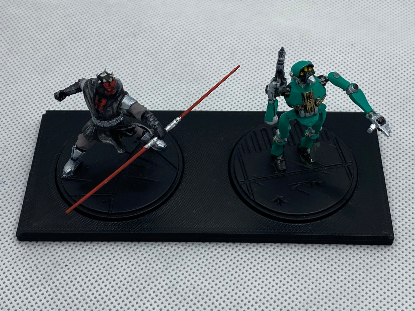 Miniature specific replacement display plates for “Minifig” display case