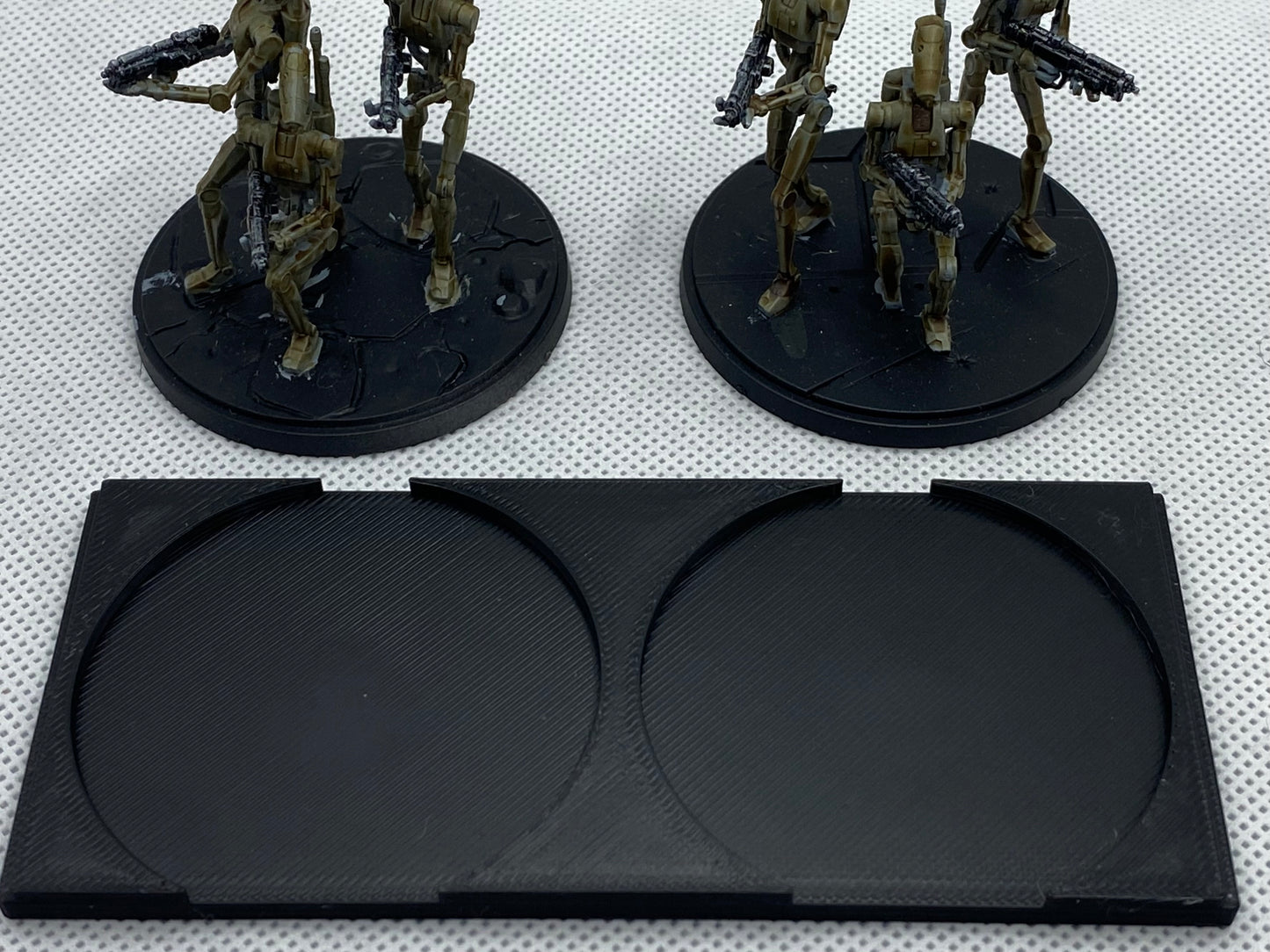 Miniature specific replacement display plates for “Minifig” display case
