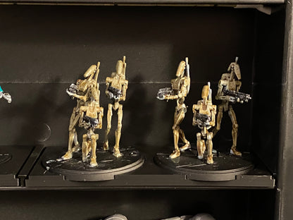 Miniature specific replacement display plates for “Minifig” display case